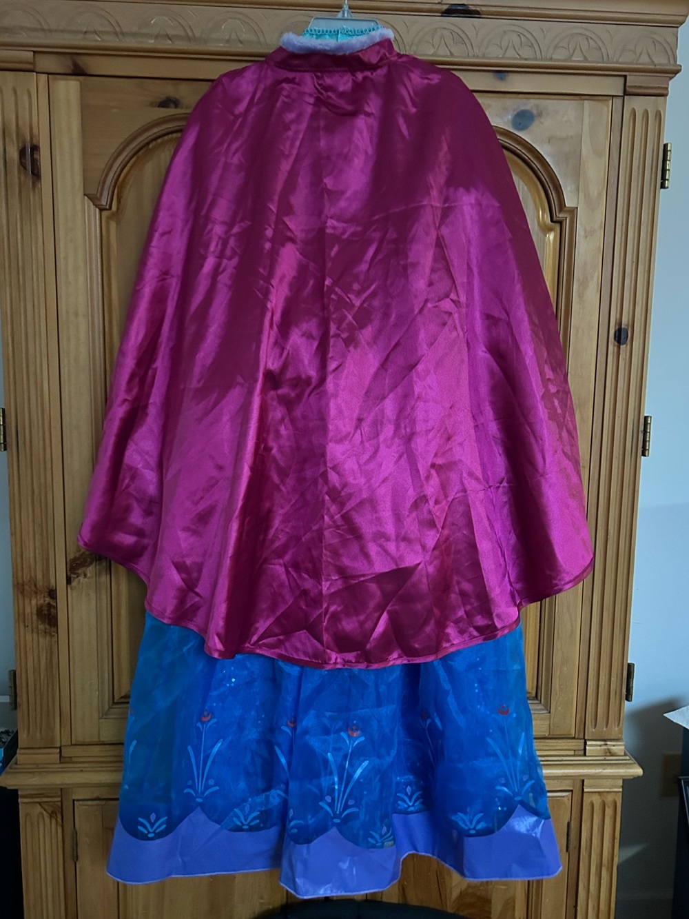 Disney store frozen 1 princess Anna costume with cape size 13/14 older big girl - Picture 7 of 8